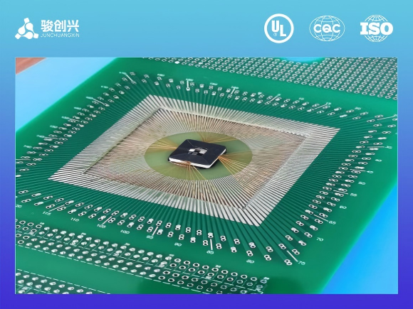 分析智能仪表盘摄像头可减少车祸pcb抄板